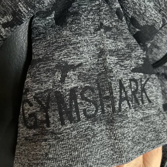 Gymshark seamless long sleeve crop top in black camouflage size medium - Picture 3 of 5